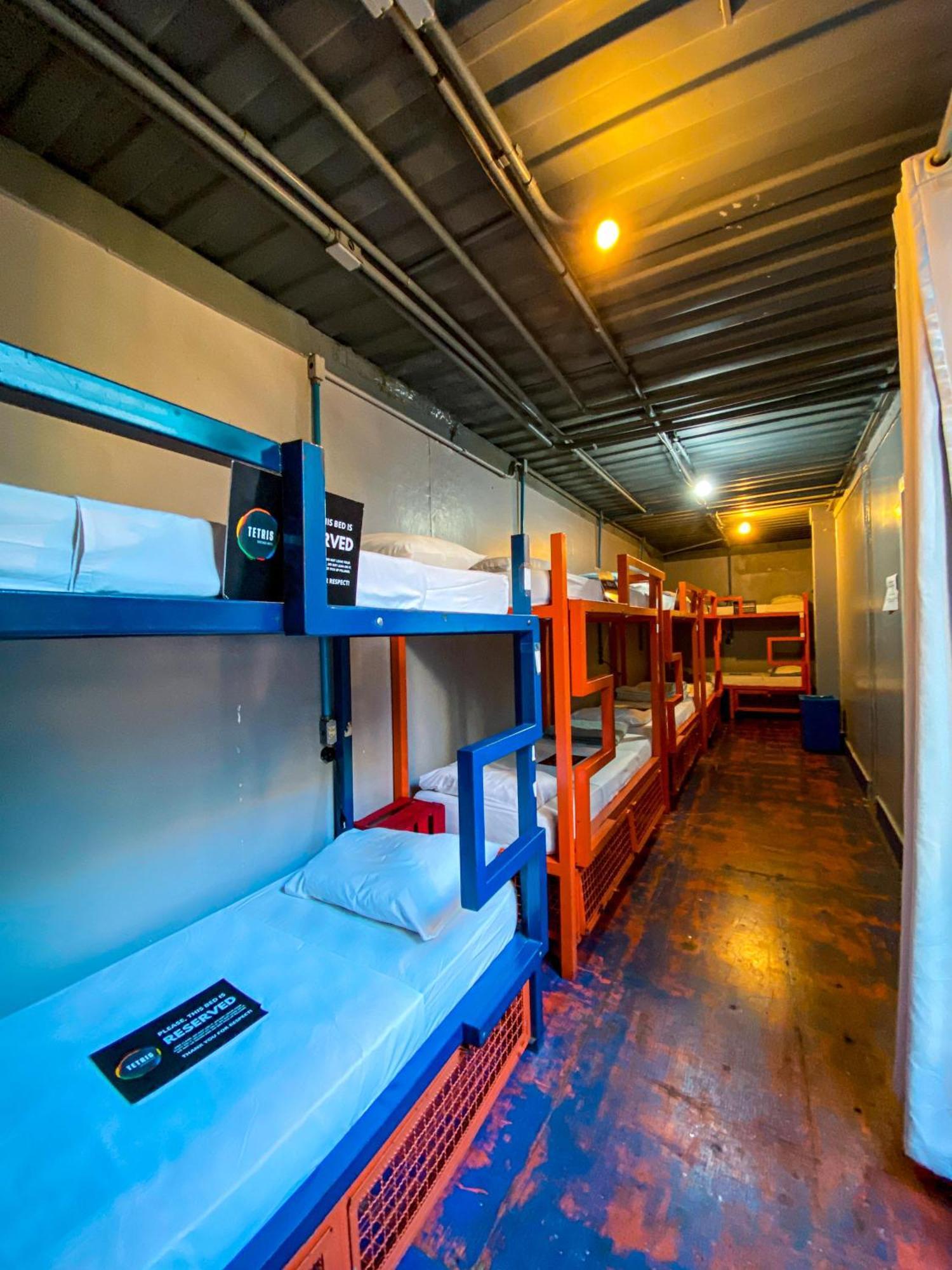 TETRIS CONTAINER HOSTEL, FOZ DO IGUACU **